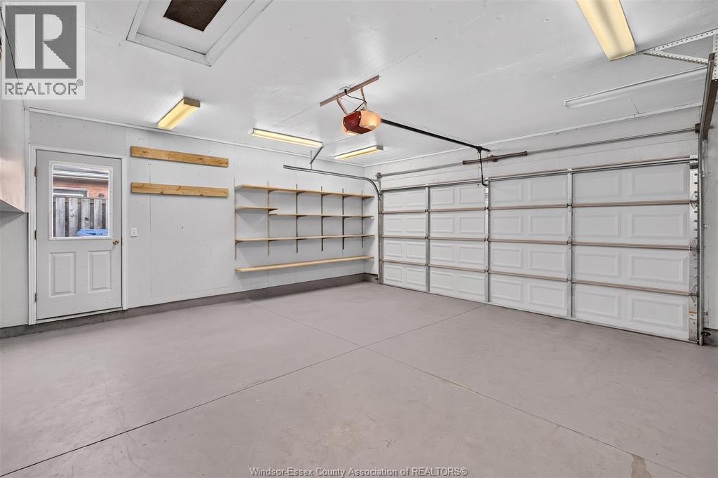 890 SOUTHWOOD DRIVE - 39