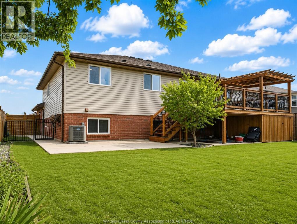 890 SOUTHWOOD DRIVE - 43