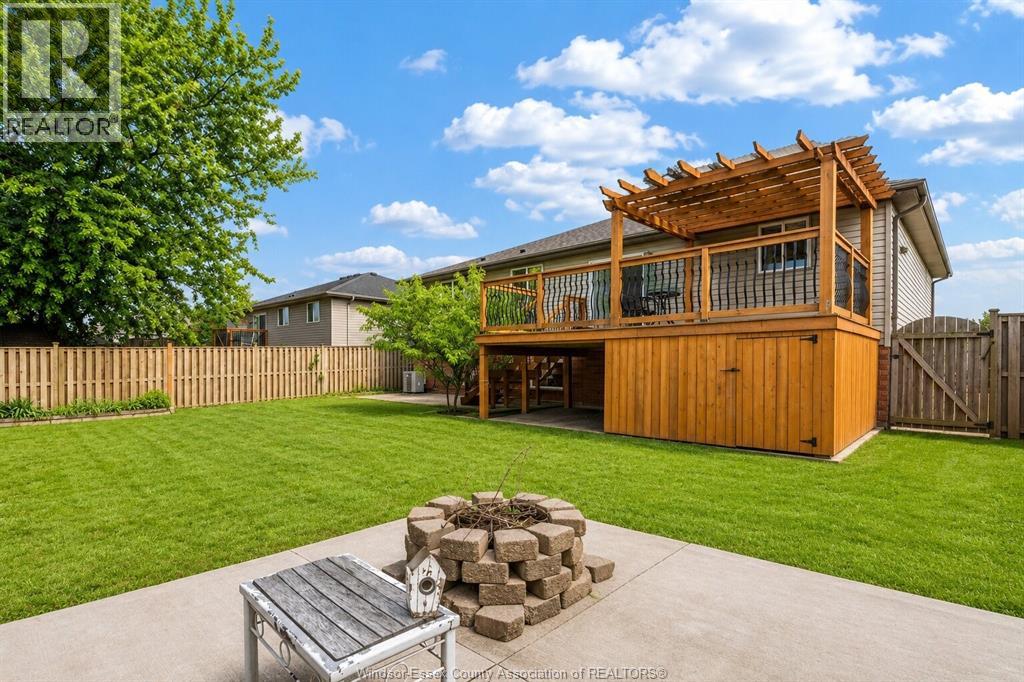 890 SOUTHWOOD DRIVE - 44