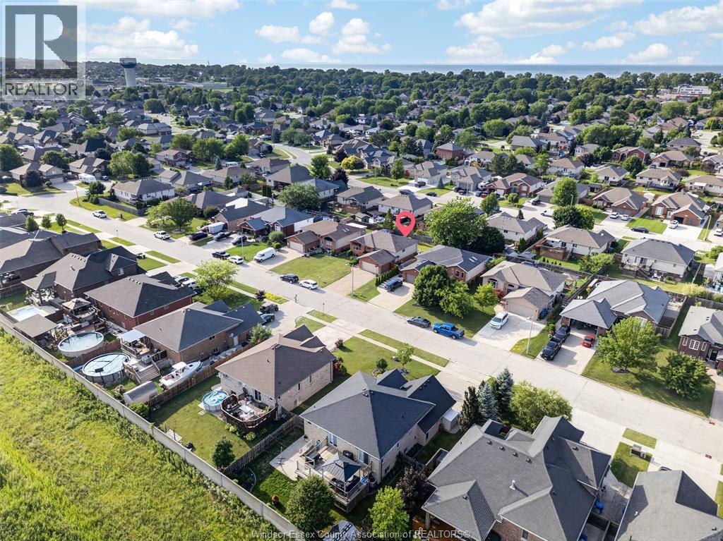 890 SOUTHWOOD DRIVE - 49