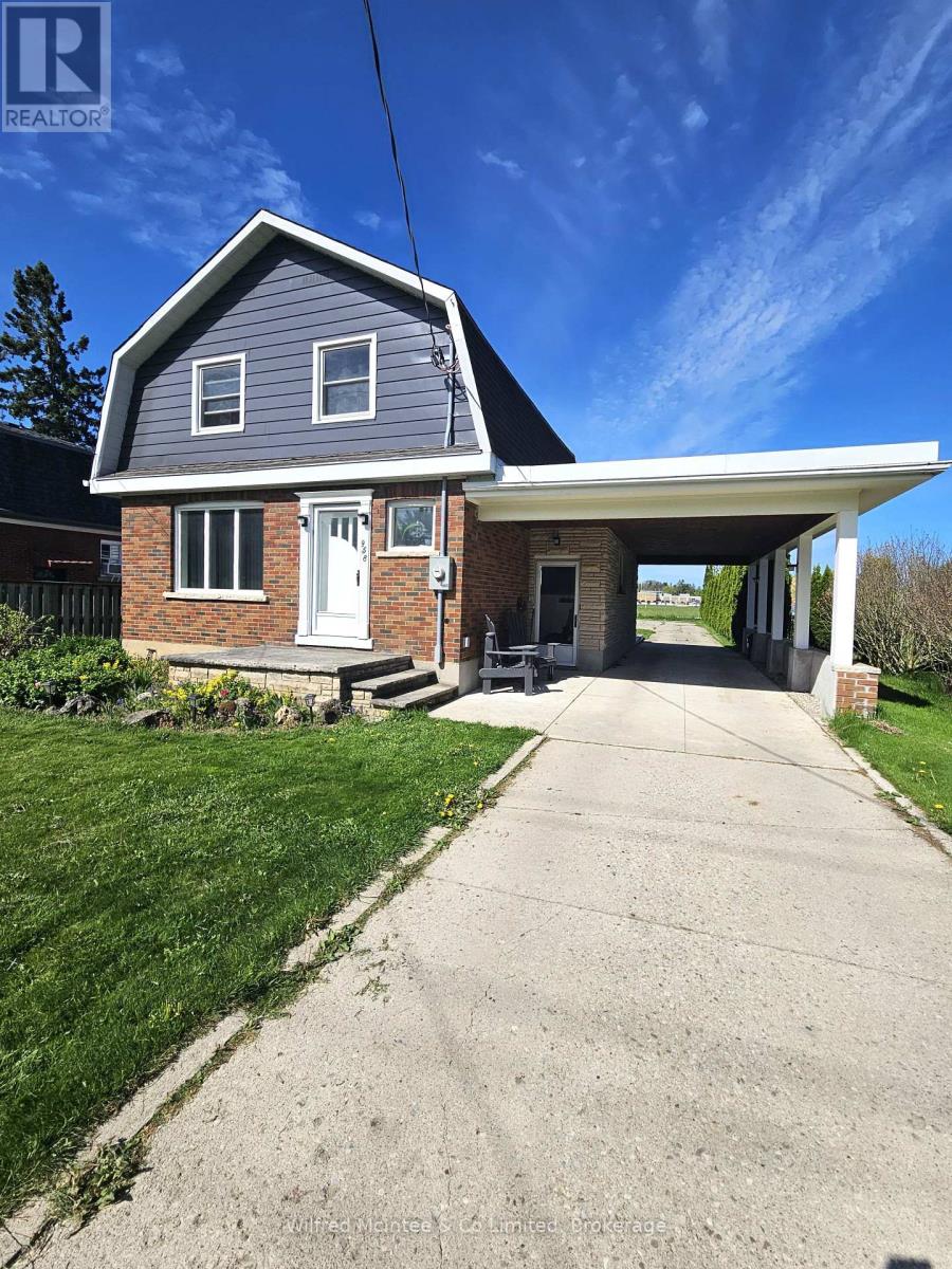 958 6TH AVENUE W - 21
