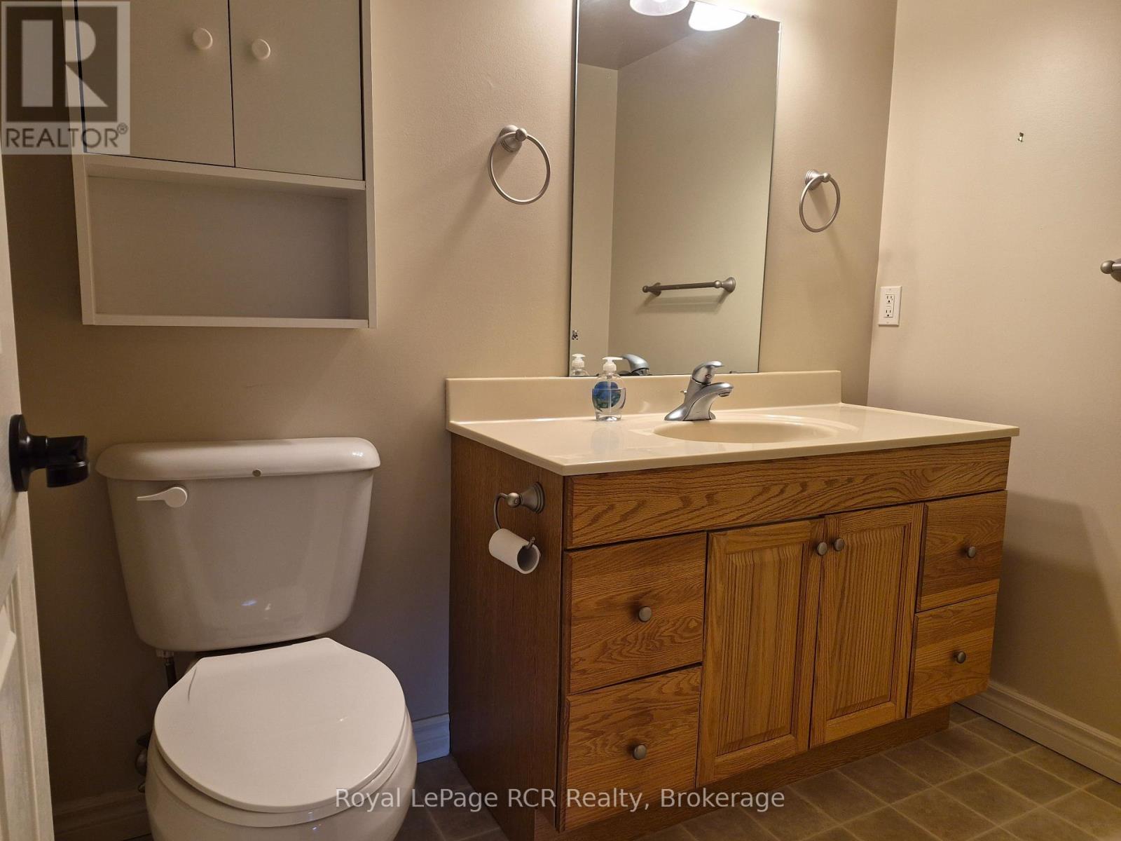 #102 536 11TH AVENUE - 23