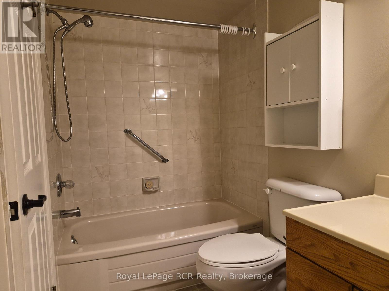 #102 536 11TH AVENUE - 24
