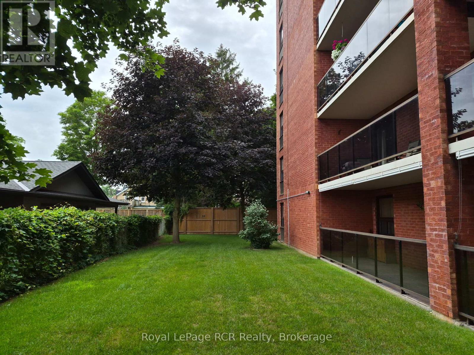 #102 536 11TH AVENUE - 30