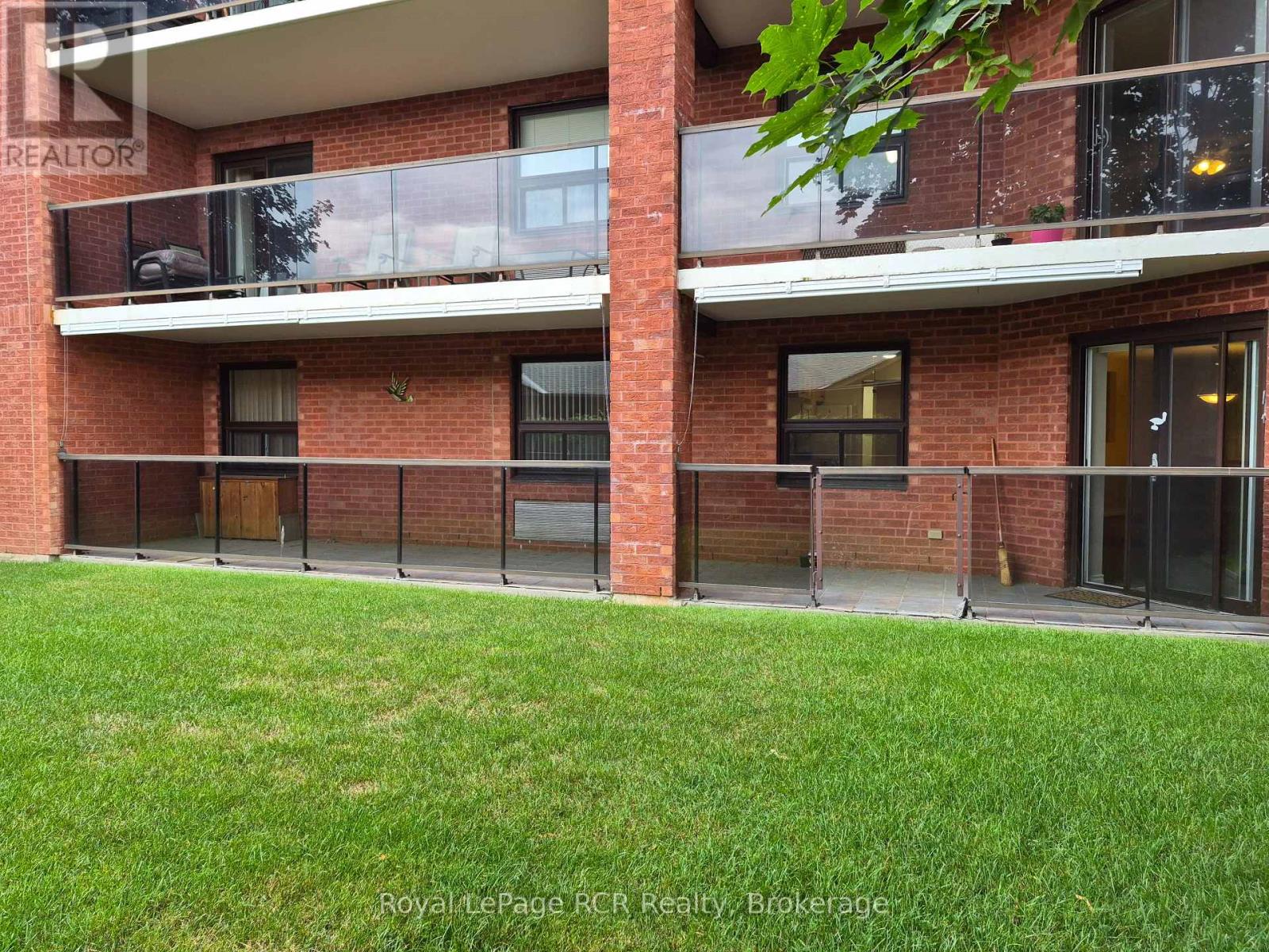 #102 536 11TH AVENUE - 27
