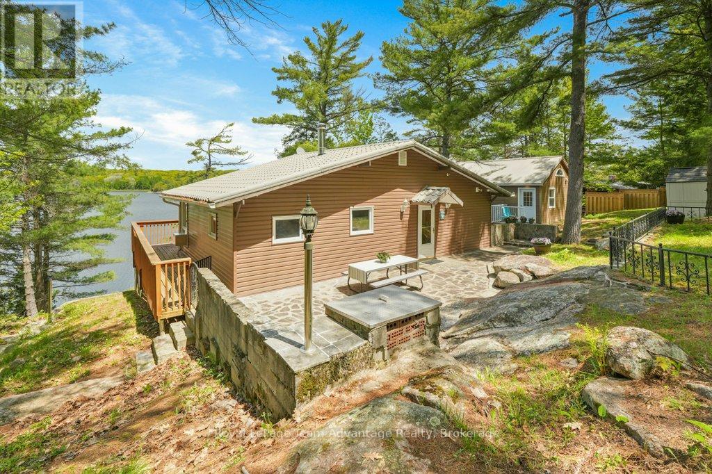 47 RIDGEWAY DRIVE - 2