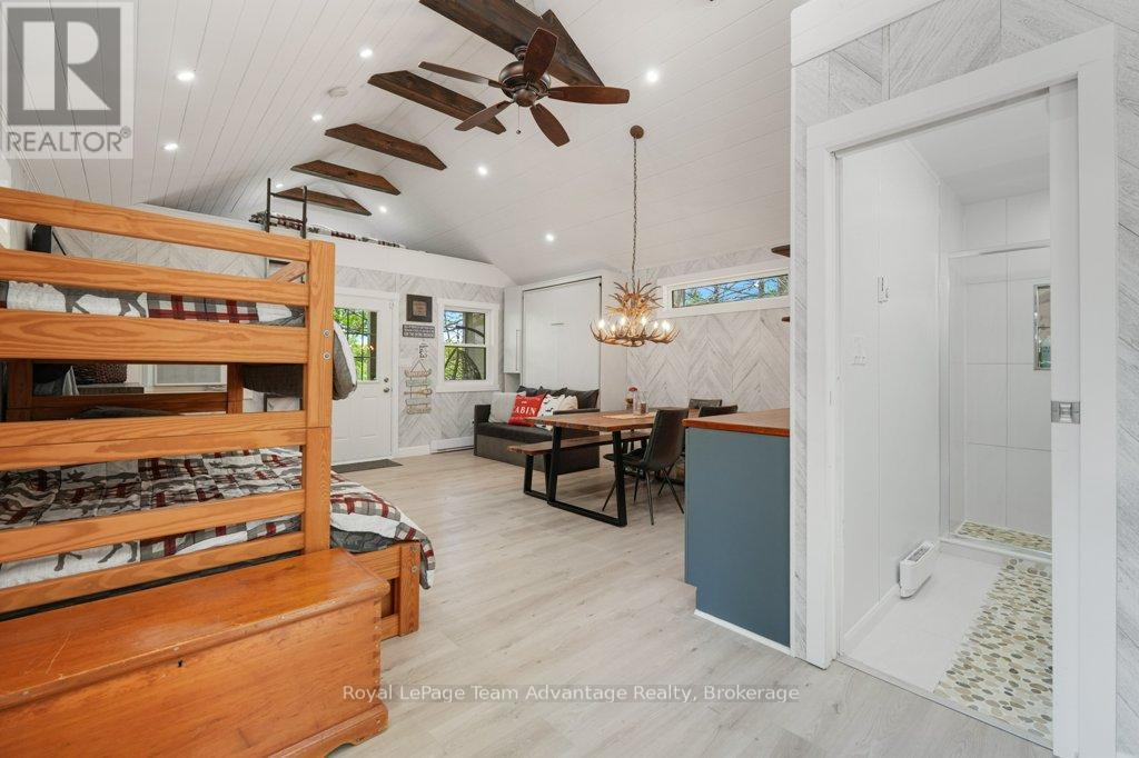 47 RIDGEWAY DRIVE - 17