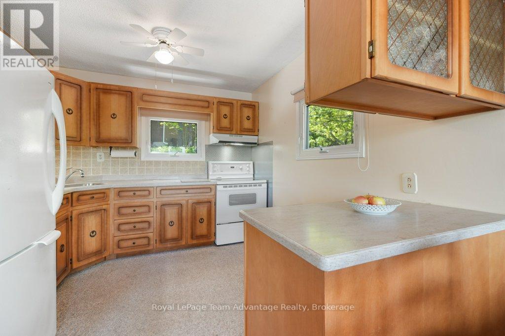 47 RIDGEWAY DRIVE - 28
