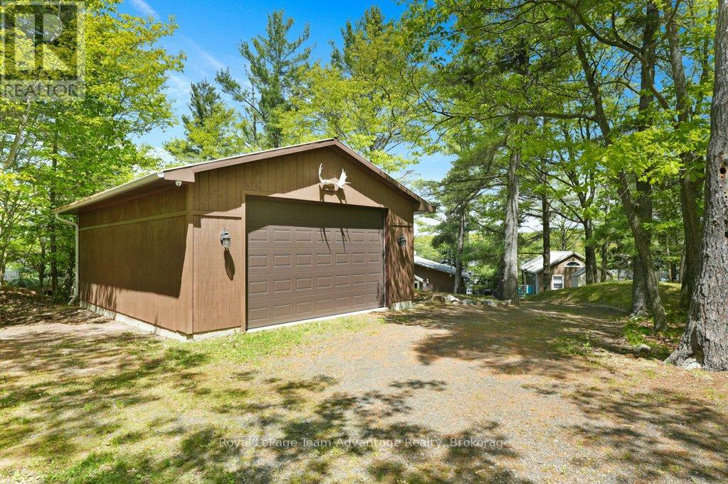 47 RIDGEWAY DRIVE - 38