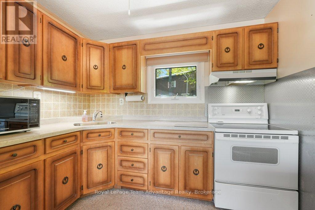 47 RIDGEWAY DRIVE - 29