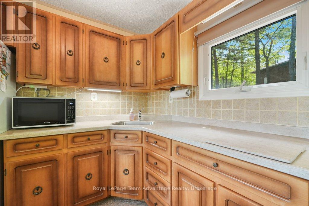 47 RIDGEWAY DRIVE - 30