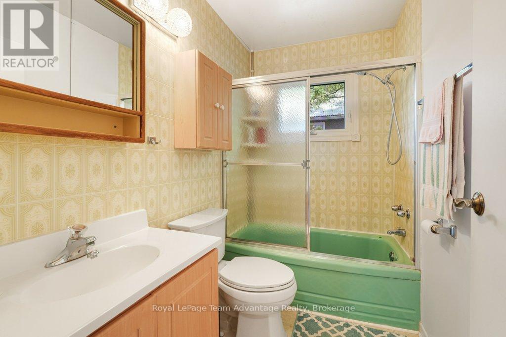 47 RIDGEWAY DRIVE - 35