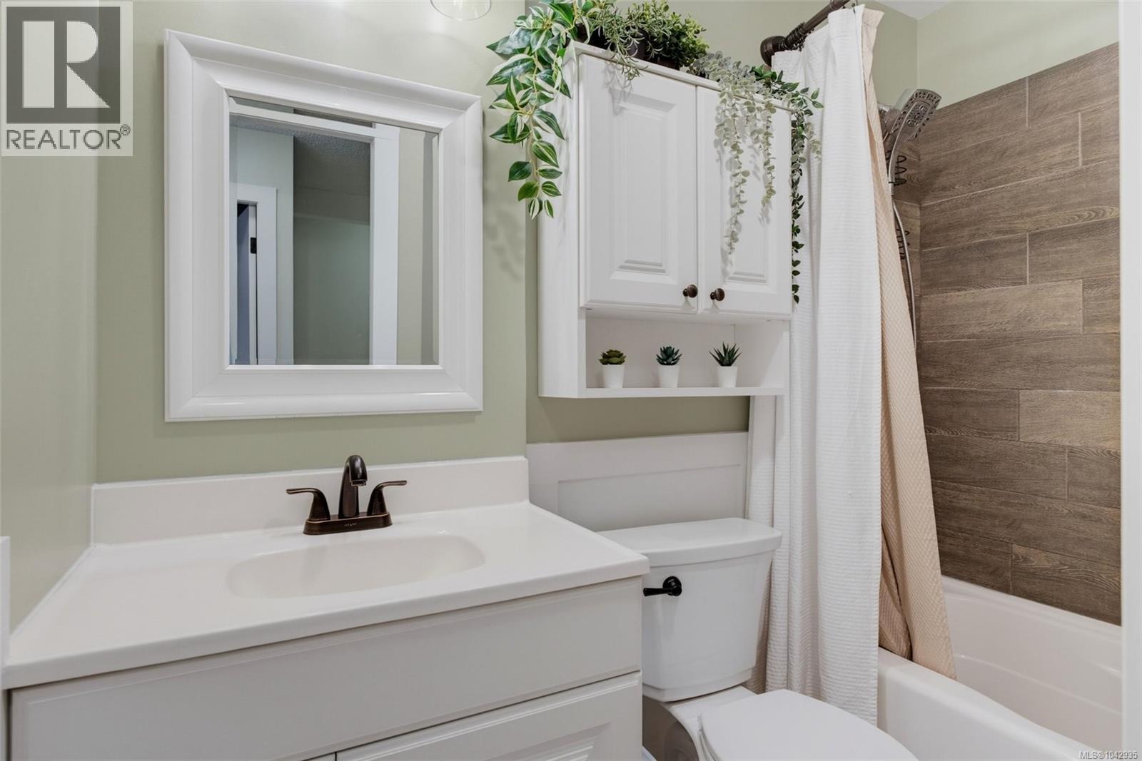 30 477 Lampson St, Esquimalt