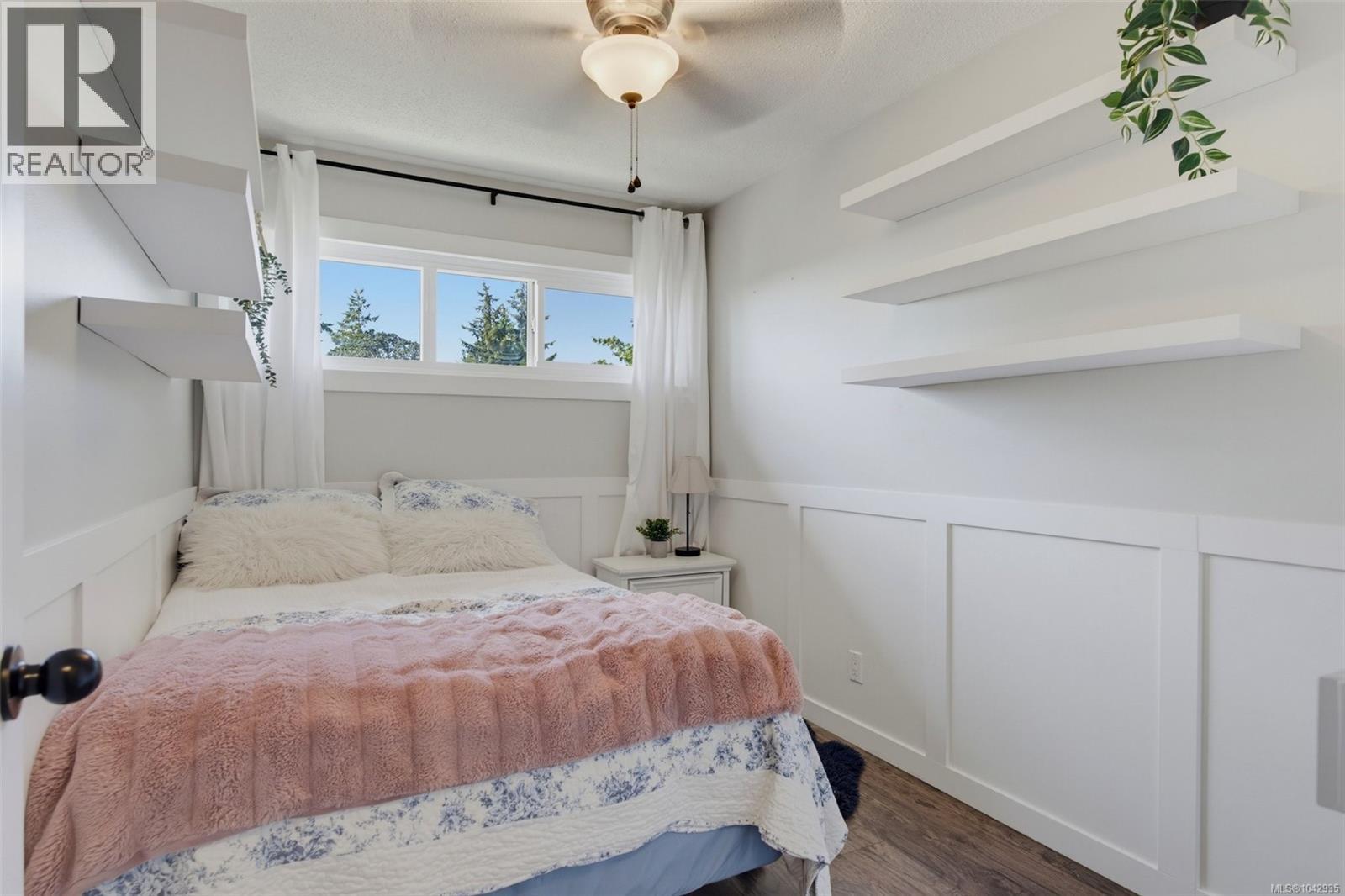30 477 Lampson St, Esquimalt
