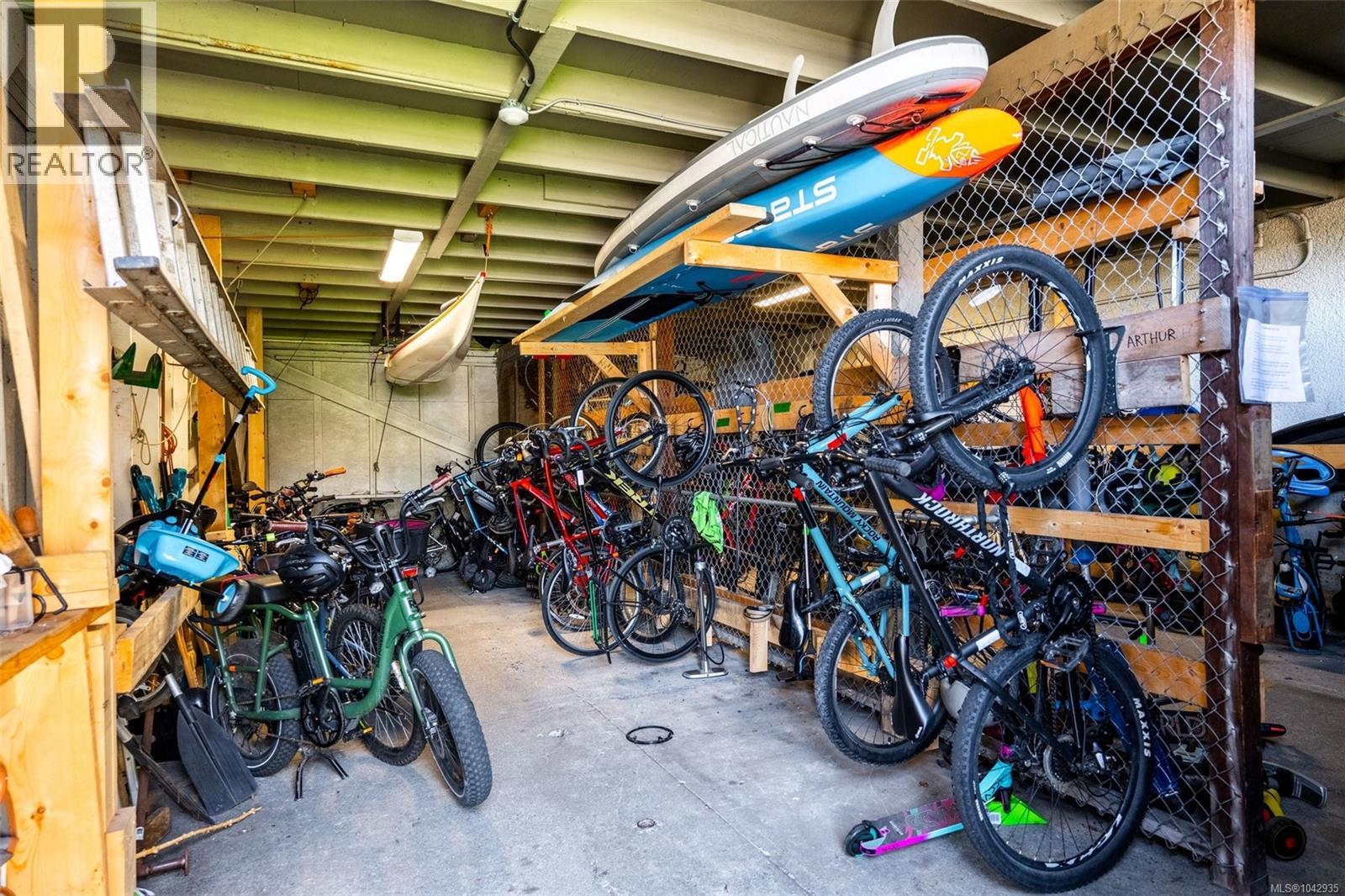 30 477 Lampson St, Esquimalt