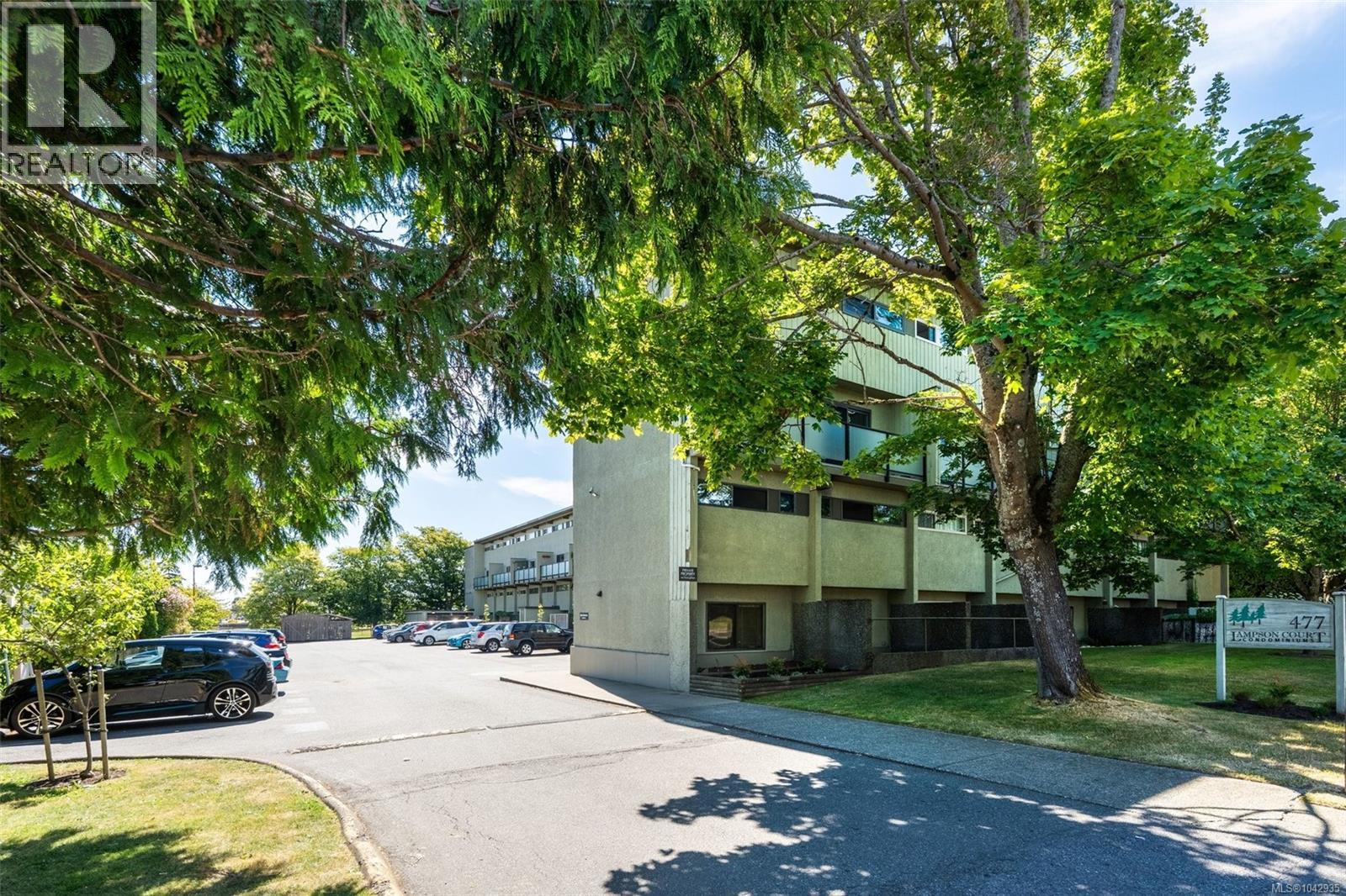 30 477 Lampson St, Esquimalt