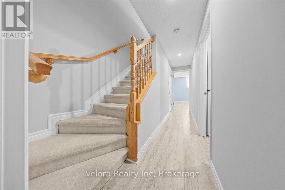 639 LAKERIDGE DRIVE - 16