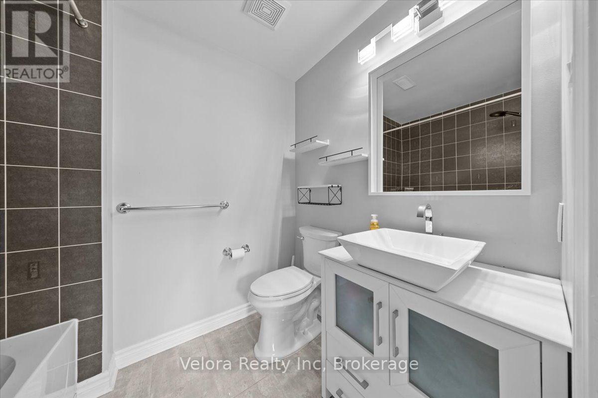 639 LAKERIDGE DRIVE - 22