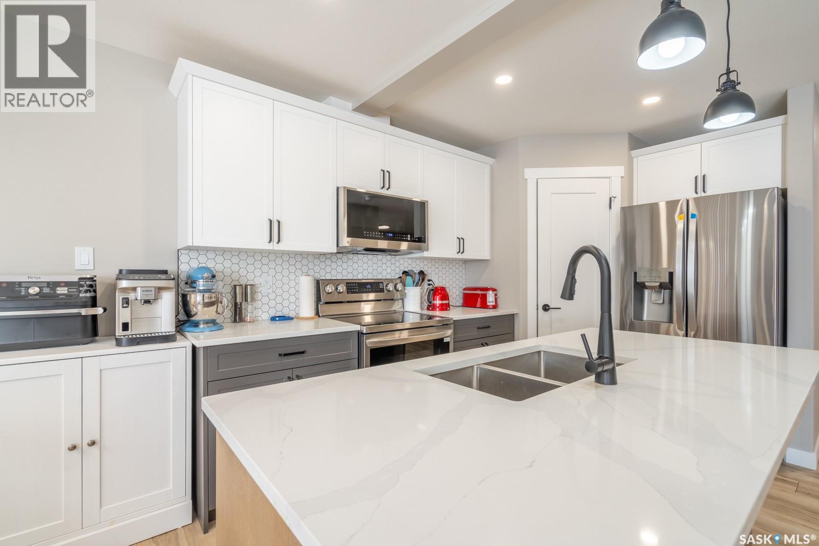 4620 Ferndale CRESCENT — photo 13