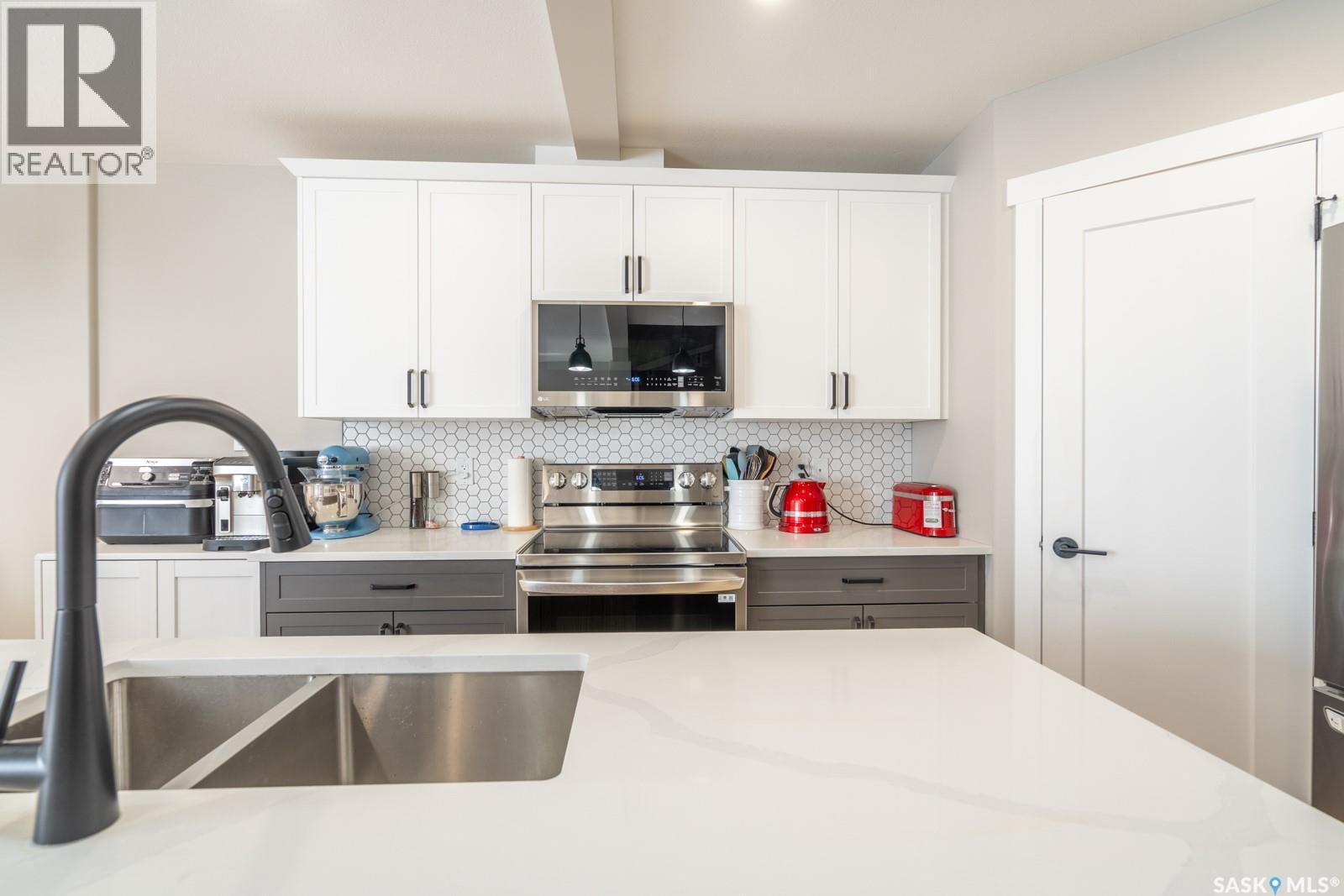 4620 Ferndale CRESCENT — photo 14