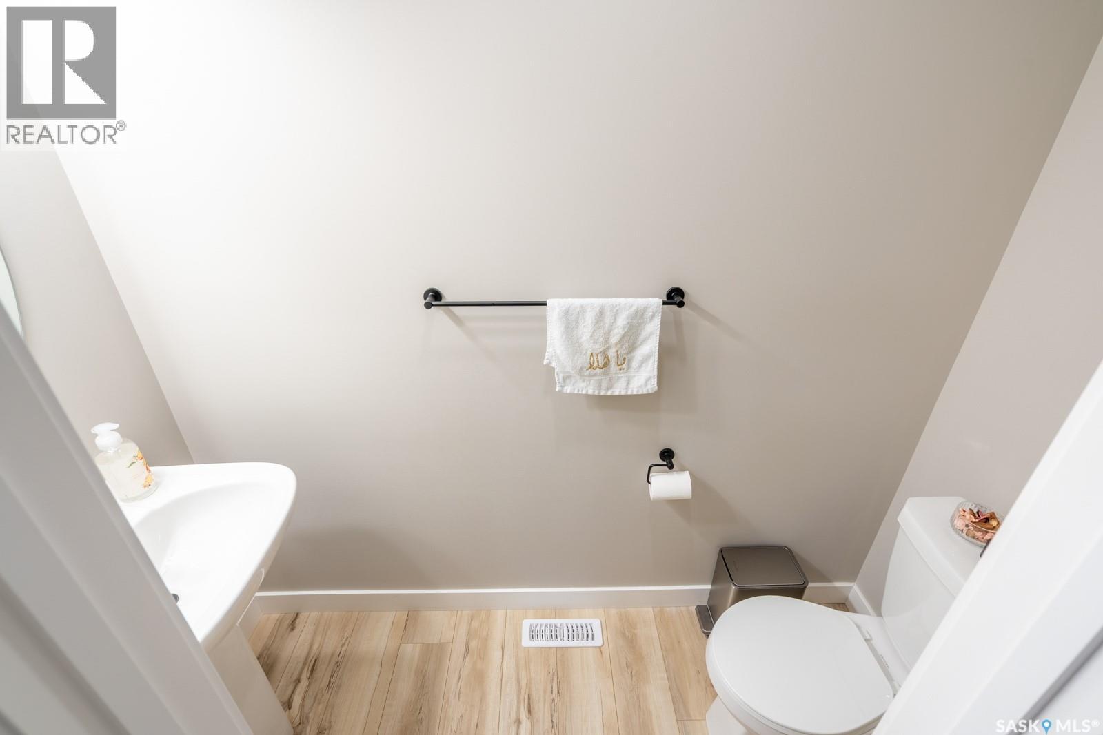 4620 Ferndale CRESCENT — photo 15