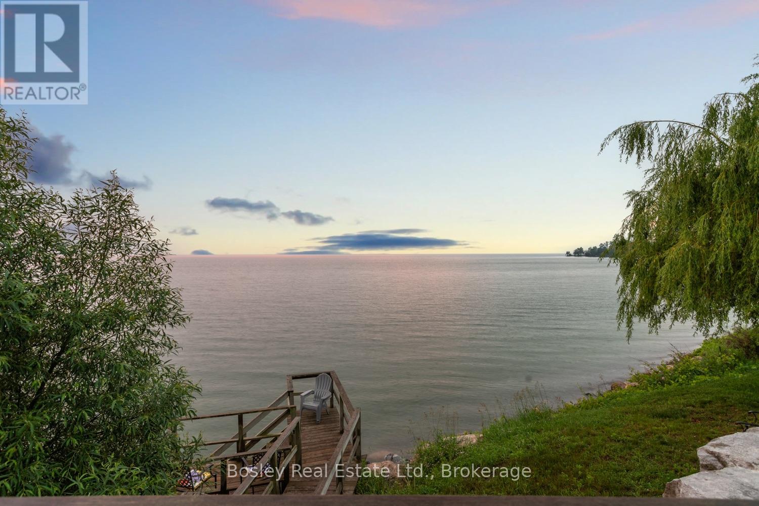 373 VICTORIA BEACH ROAD - 48