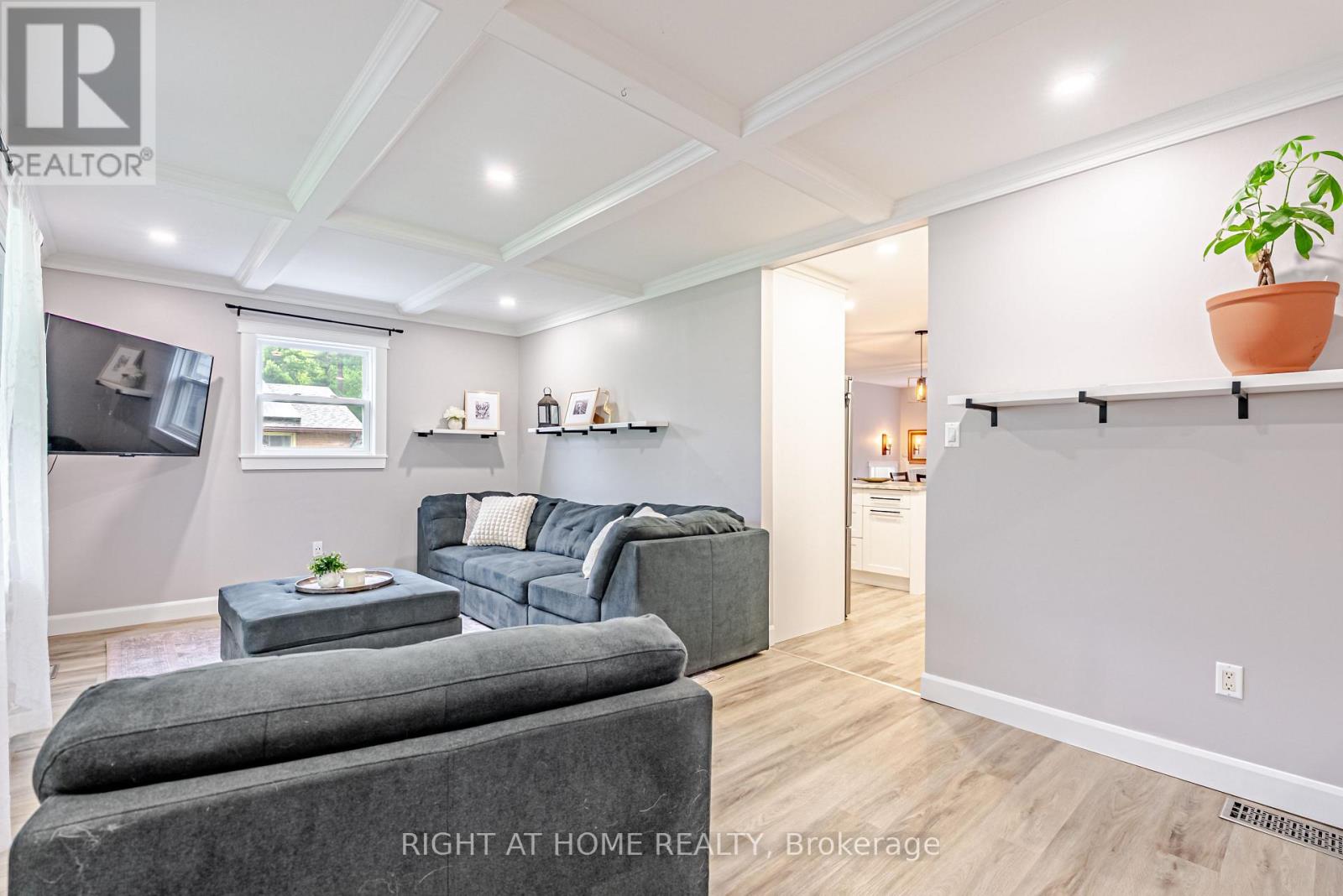 273 ALMA STREET - 5