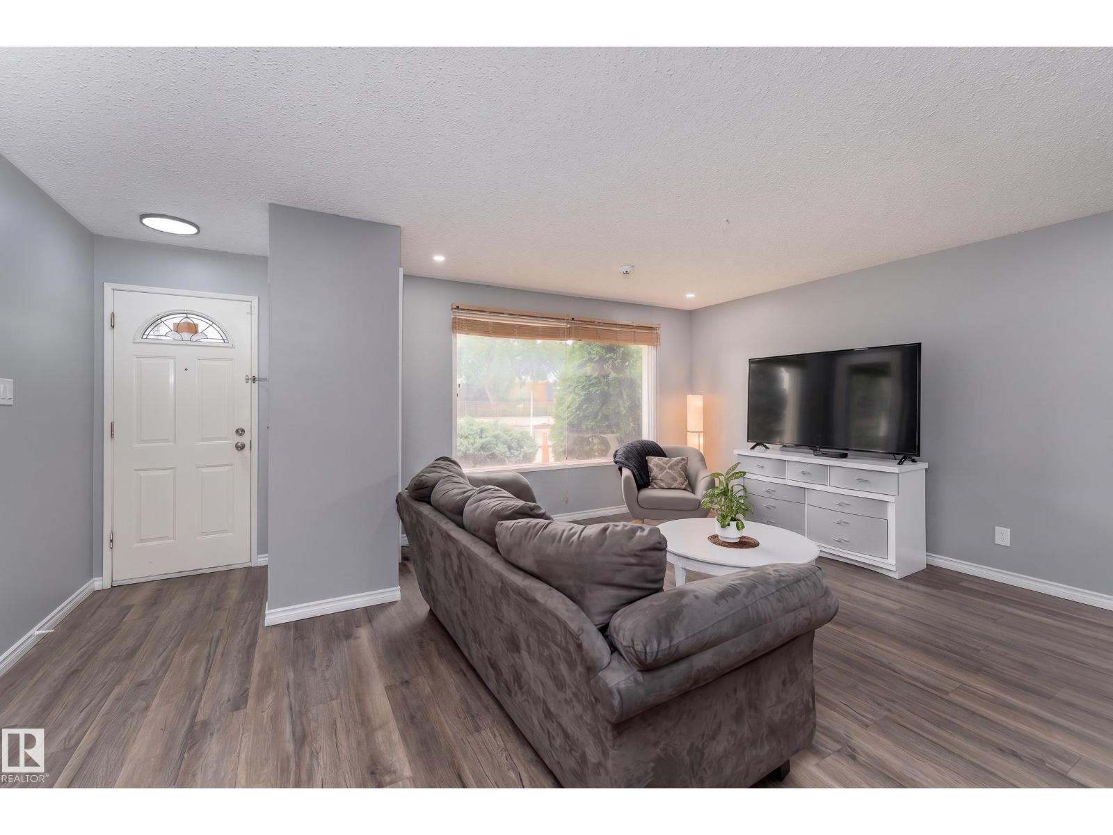 9012 MEADOWLARK RD NW - 5
