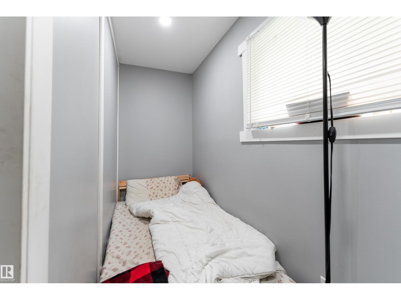 9012 MEADOWLARK RD NW - 36