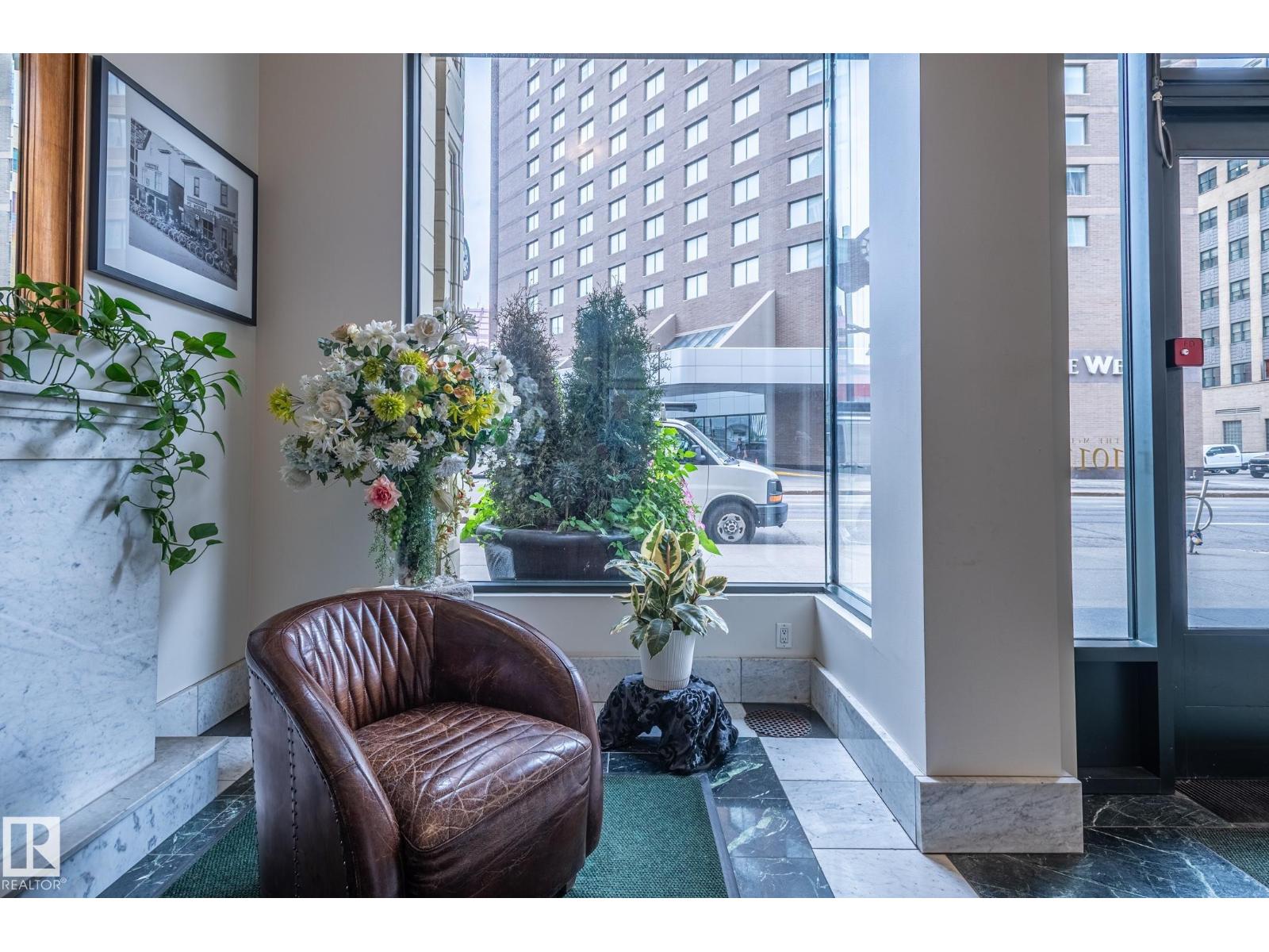 #810 10134 100 ST NW - 6