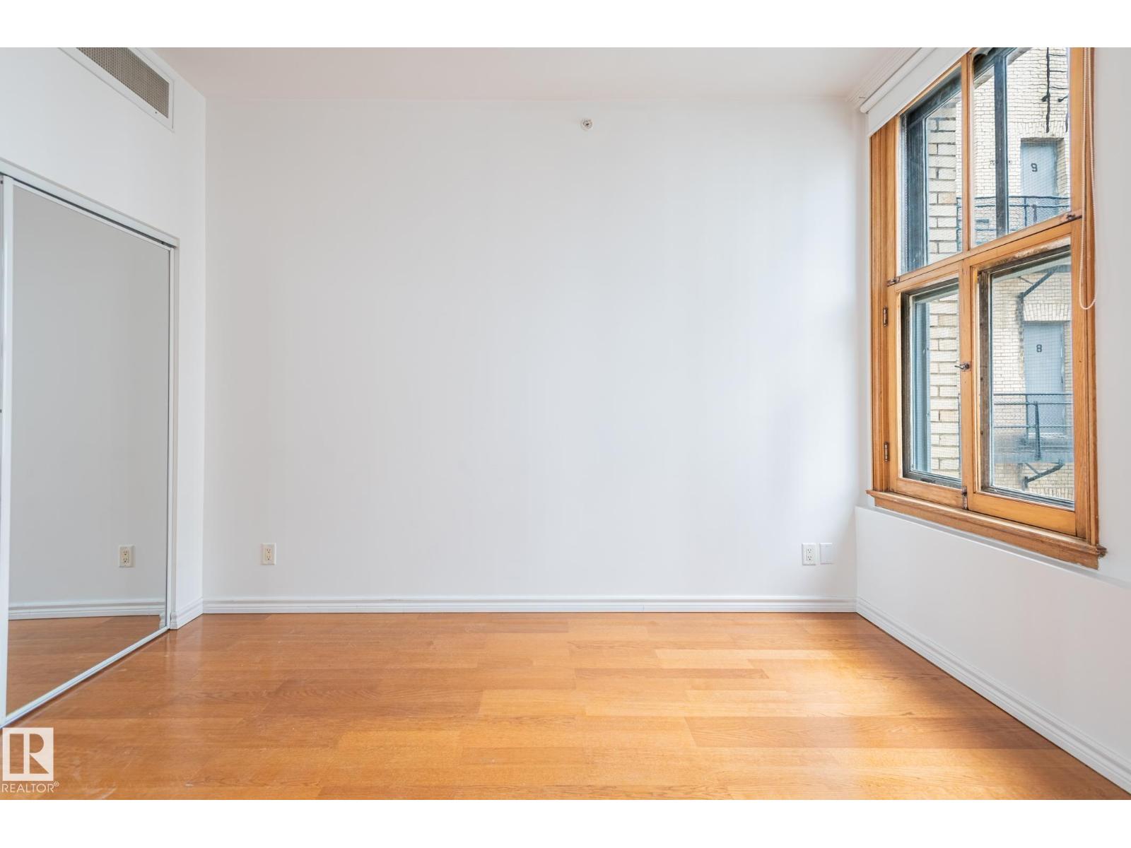 #810 10134 100 ST NW - Image 53