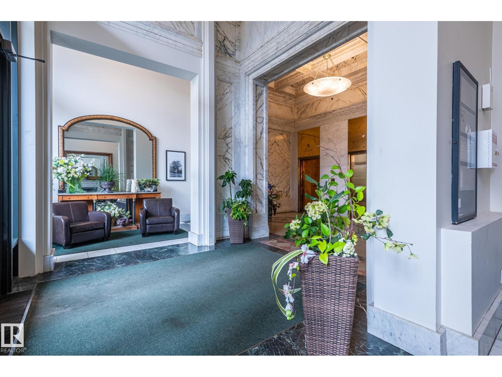 #810 10134 100 ST NW - 10