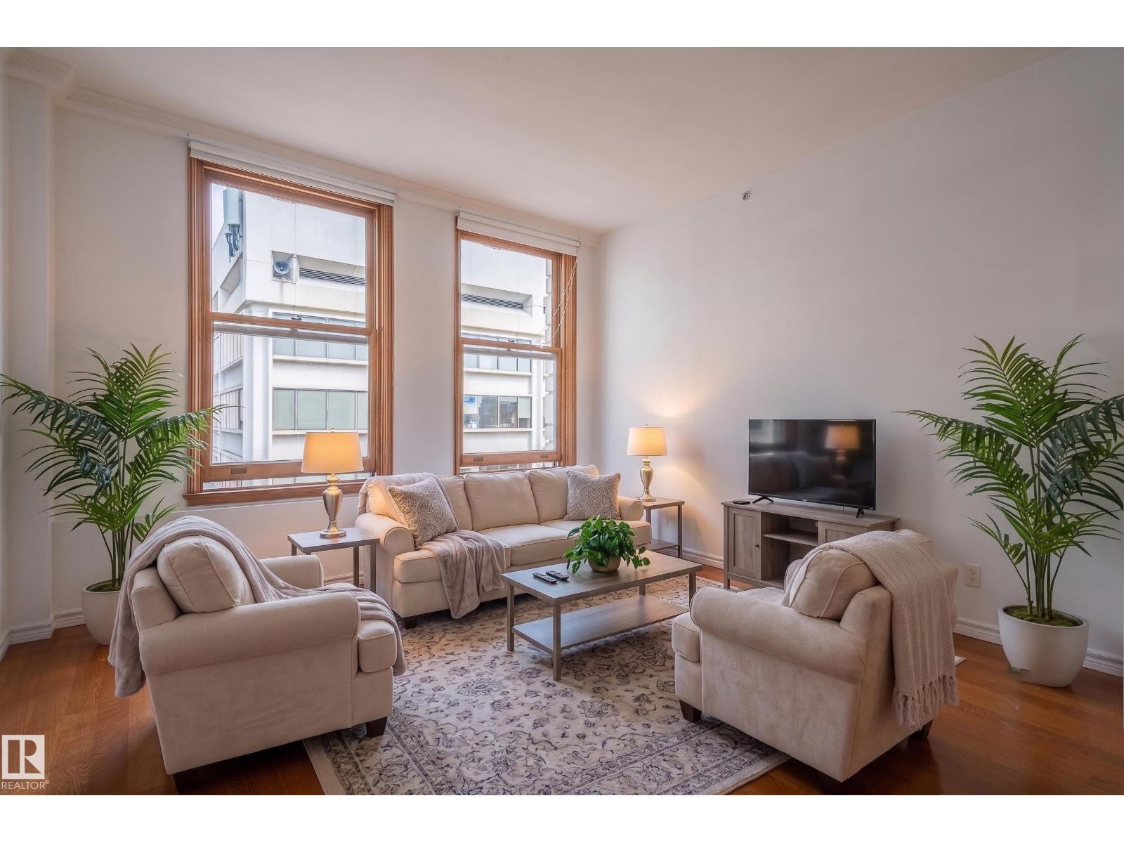 #810 10134 100 ST NW - 38