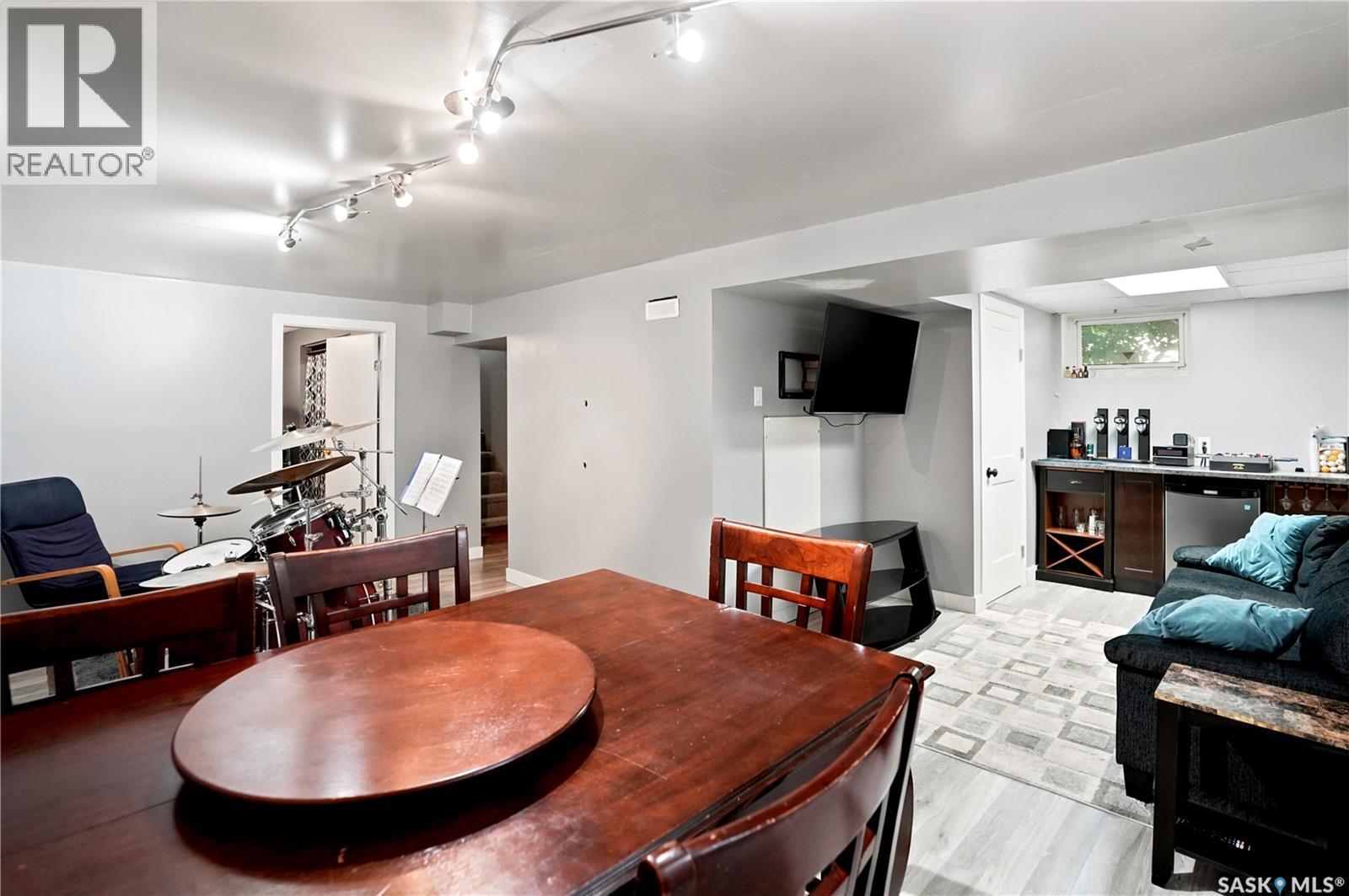 813 HORACE STREET - 20