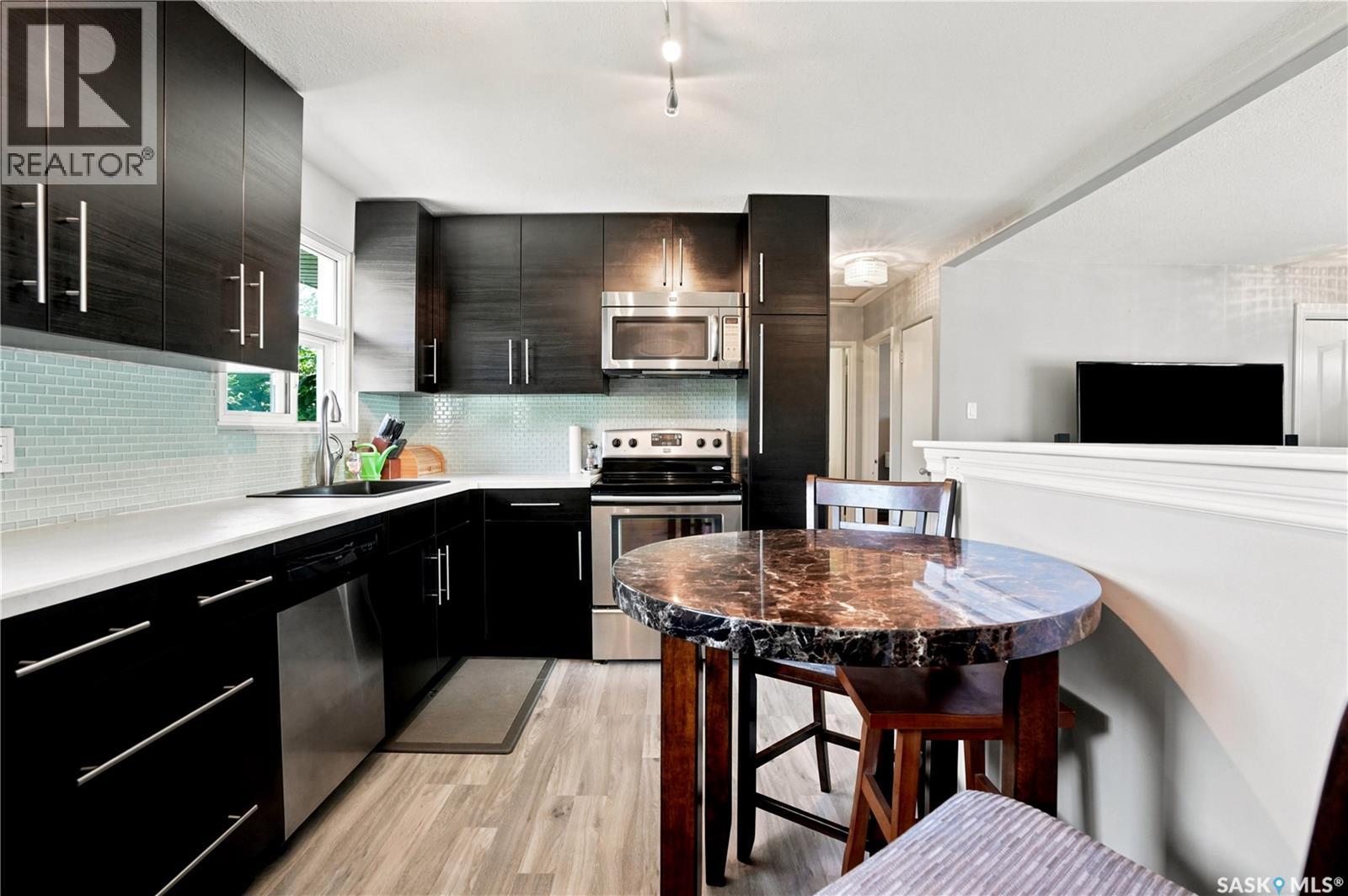 813 HORACE STREET - 10
