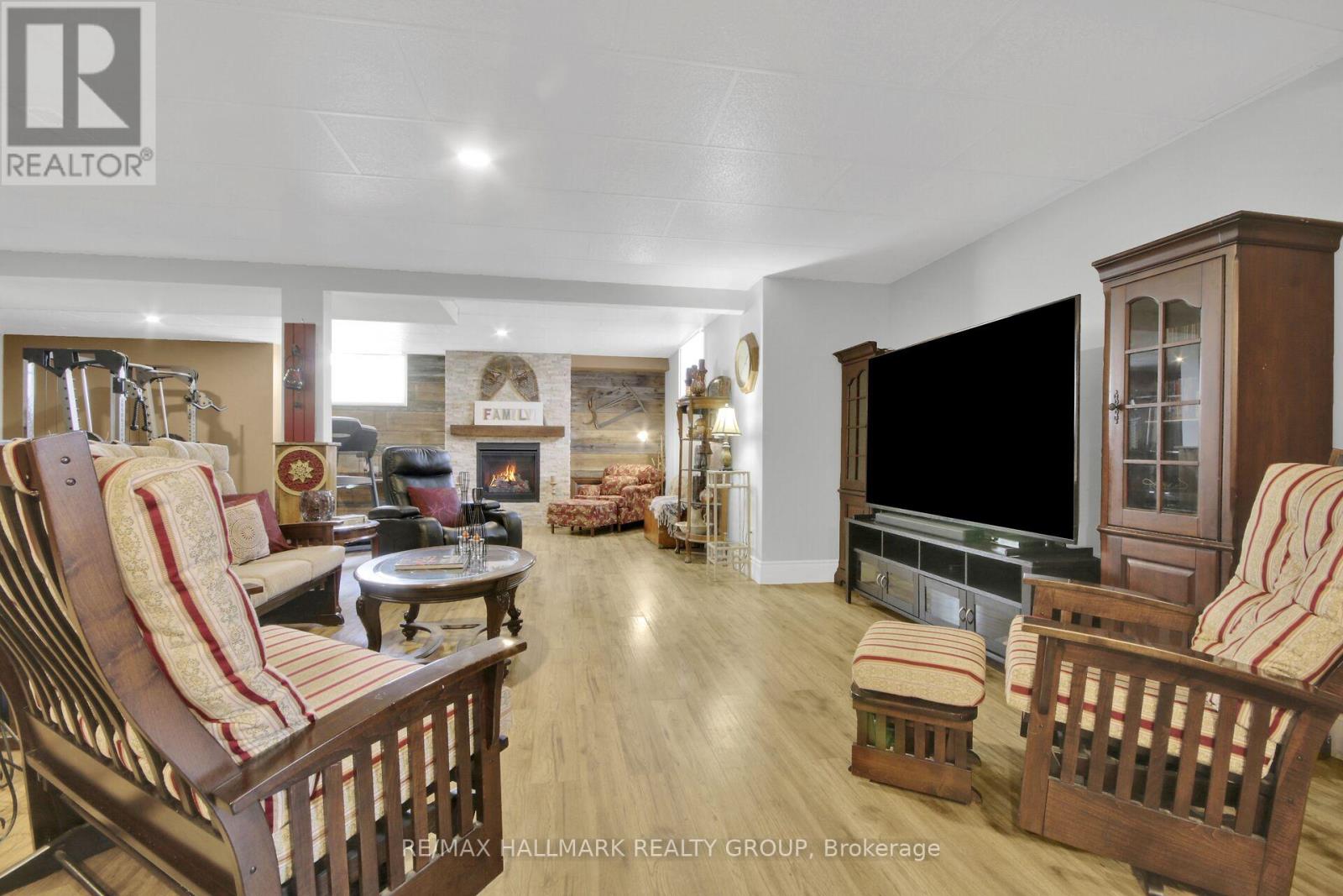 7479 BLEEKS ROAD - 38