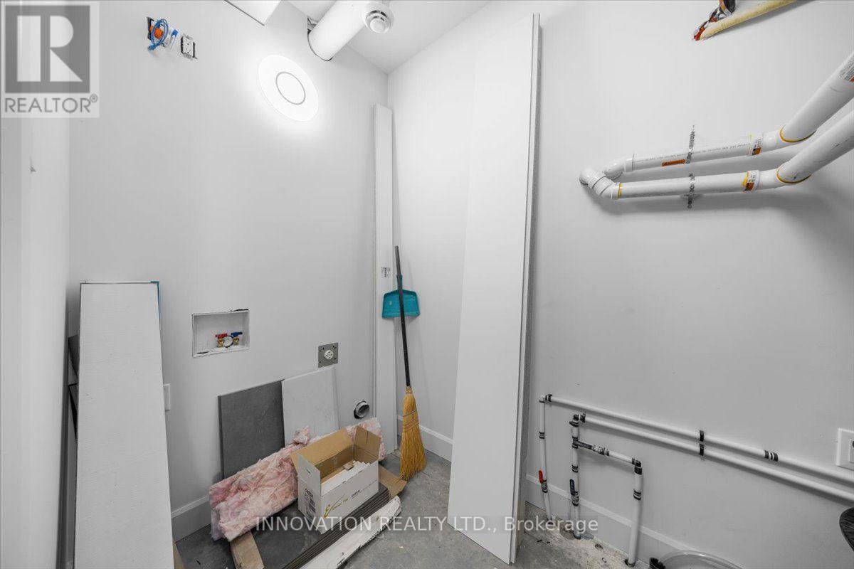 486-2 WENTWORTH AVENUE, Ottawa. Luxury613. By Peter Sagos - Image 23