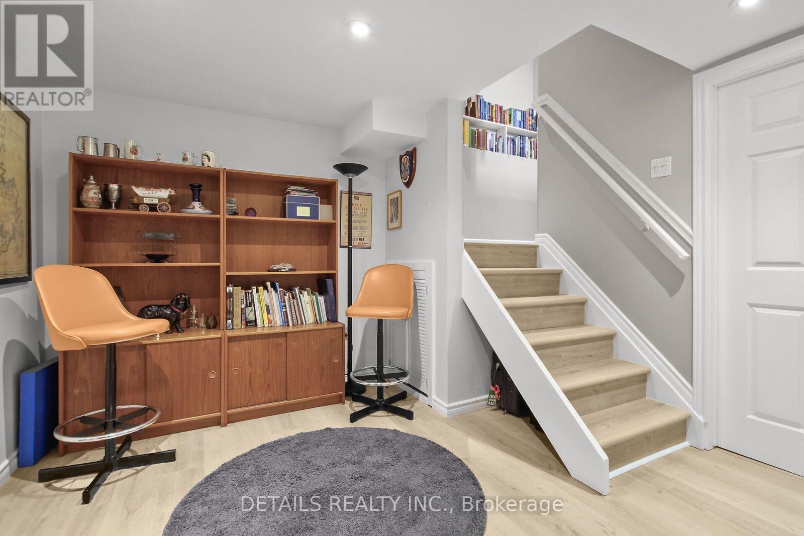 41 RICKEY PLACE - 33