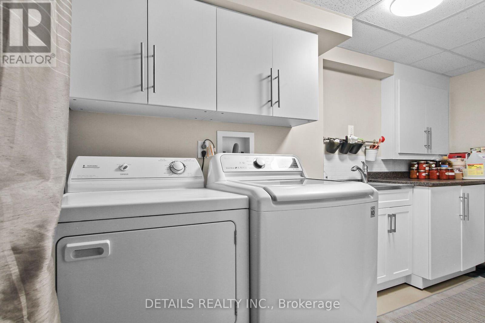 41 RICKEY PLACE - 38