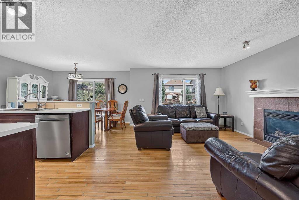 960 Copperfield Boulevard SE - 2