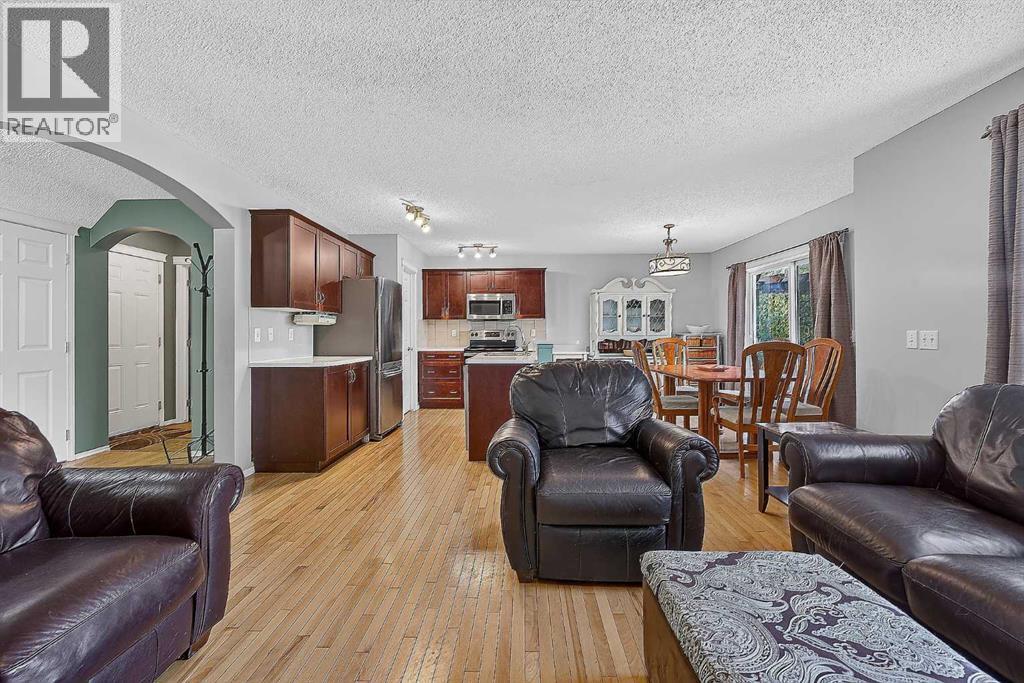 960 Copperfield Boulevard SE - 34
