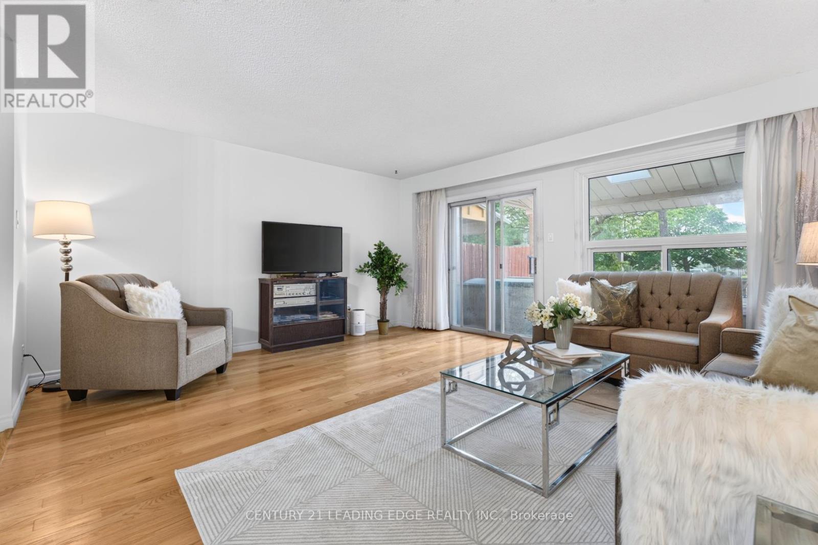 58 VALDOR DRIVE - 10