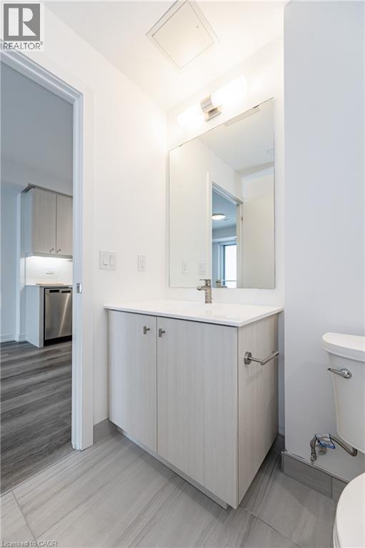 #907 15 WELLINGTON Street S - Image 18