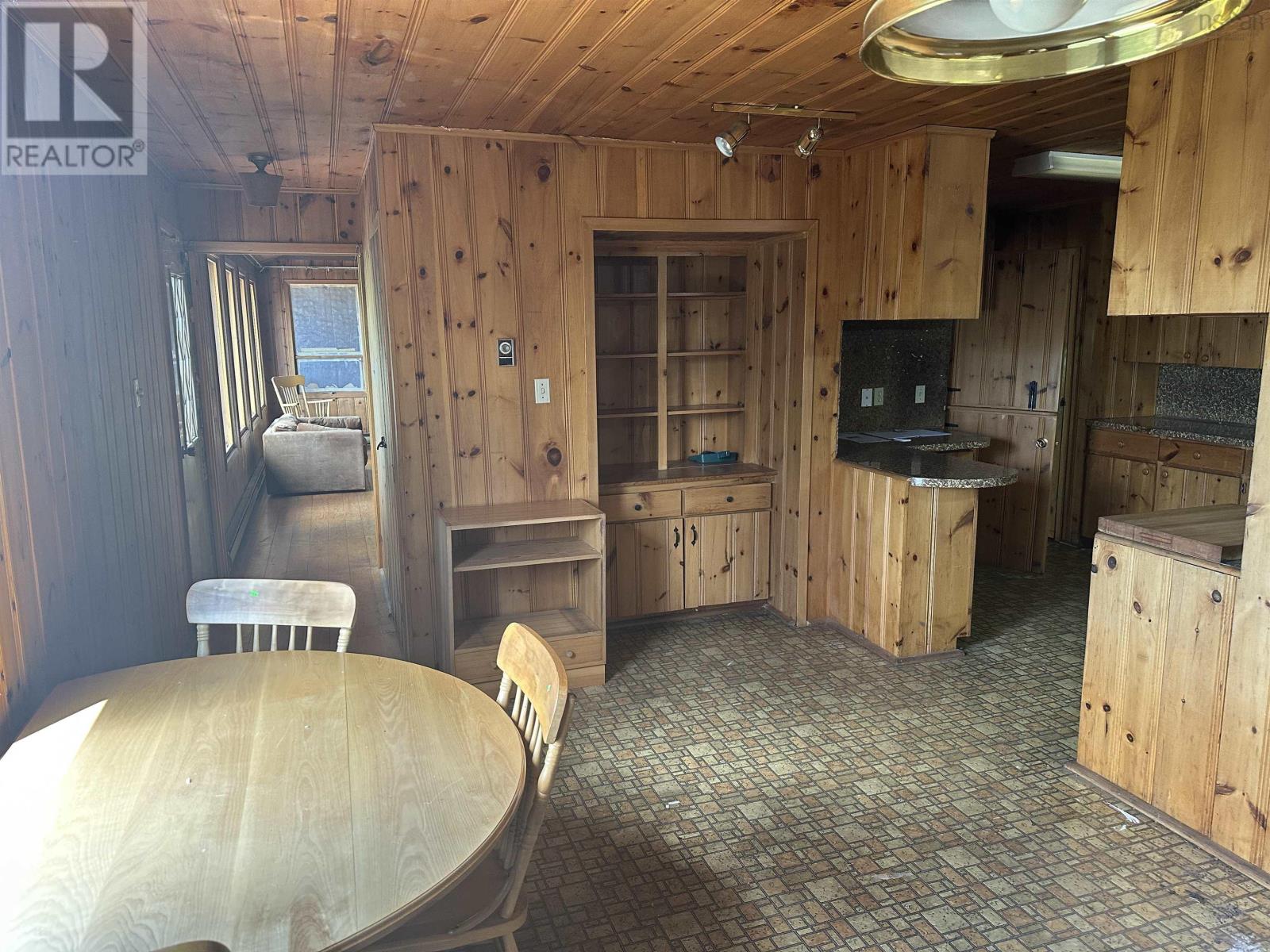 179 Camelot Drive - 10