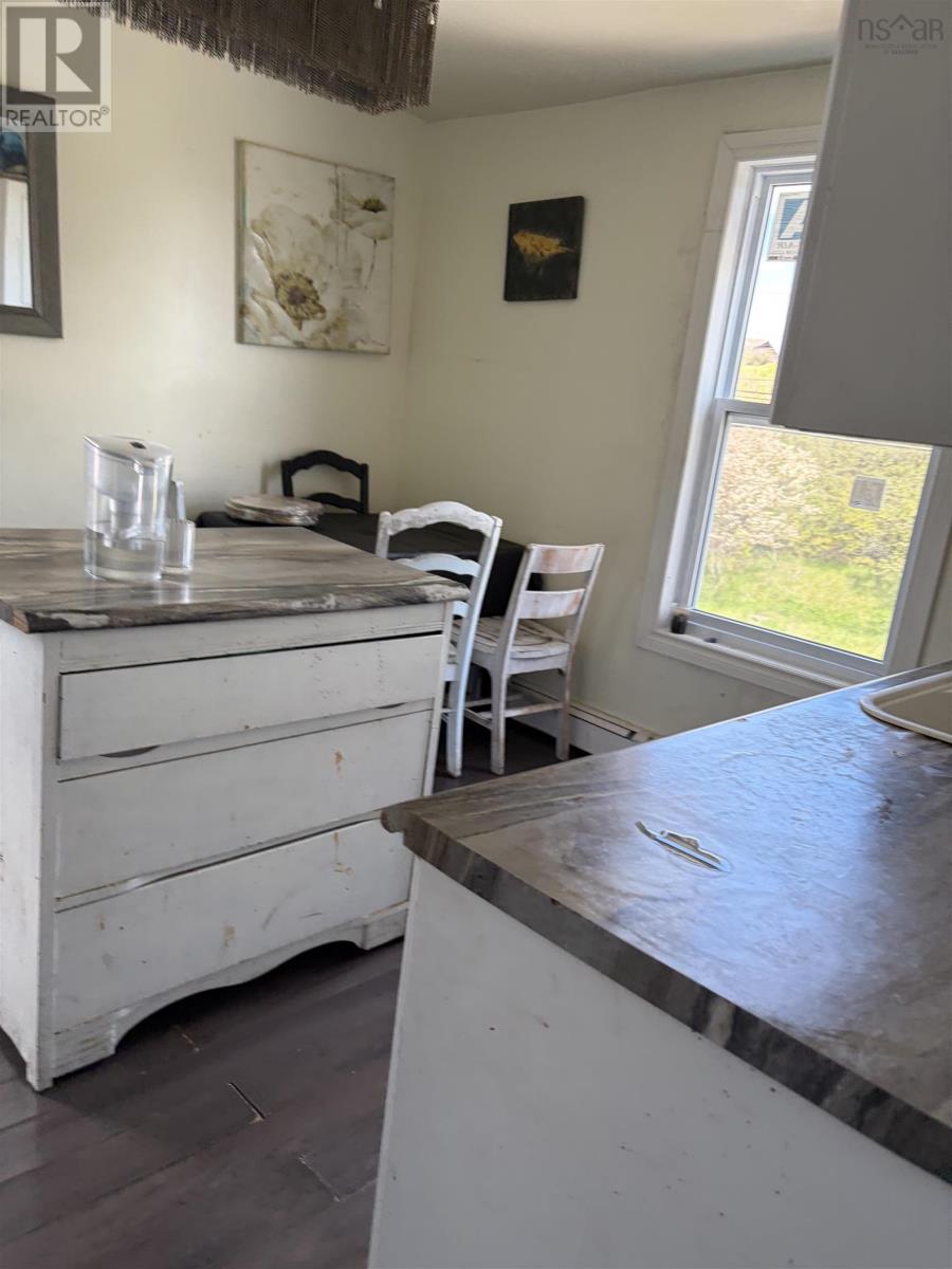 1491 Victoria Road - 12