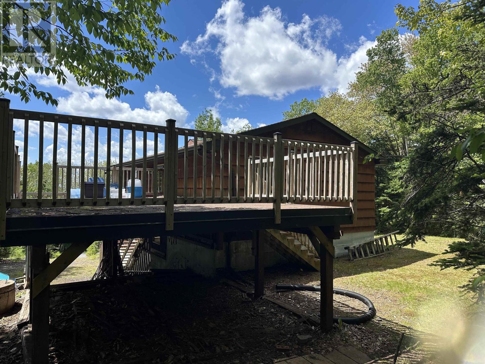 179 Camelot Drive - 31