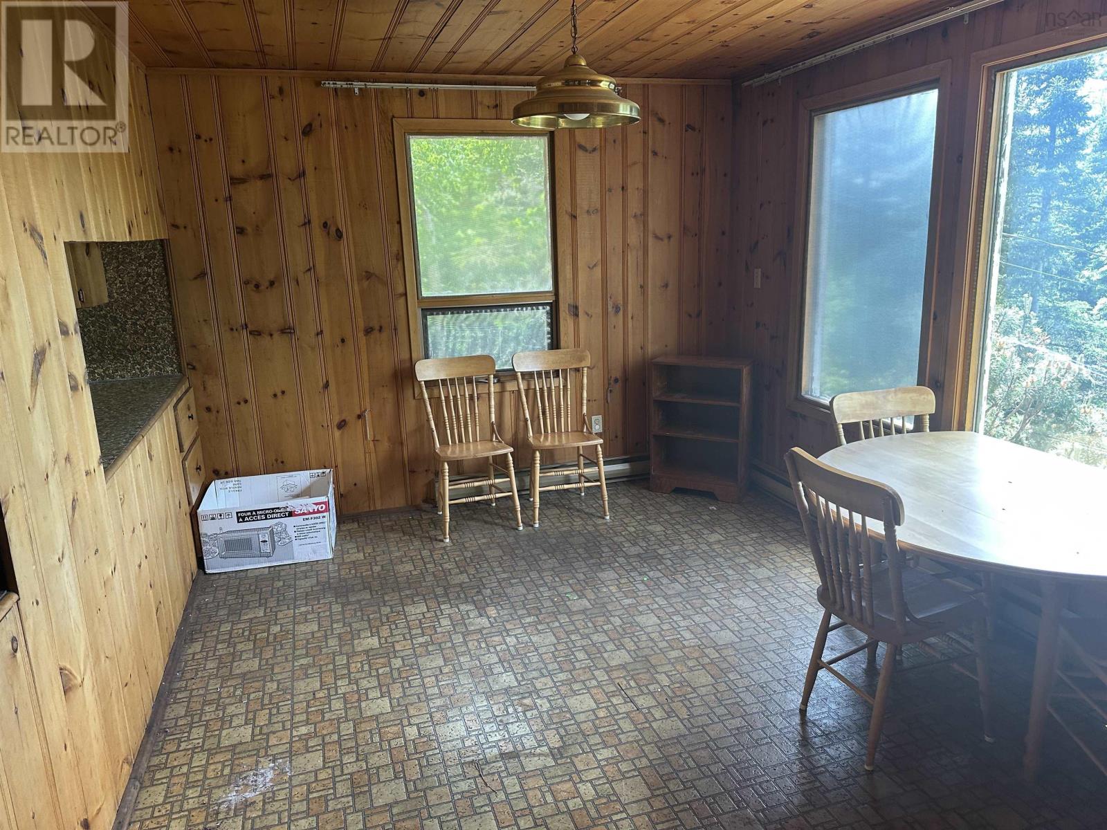 179 Camelot Drive - 9