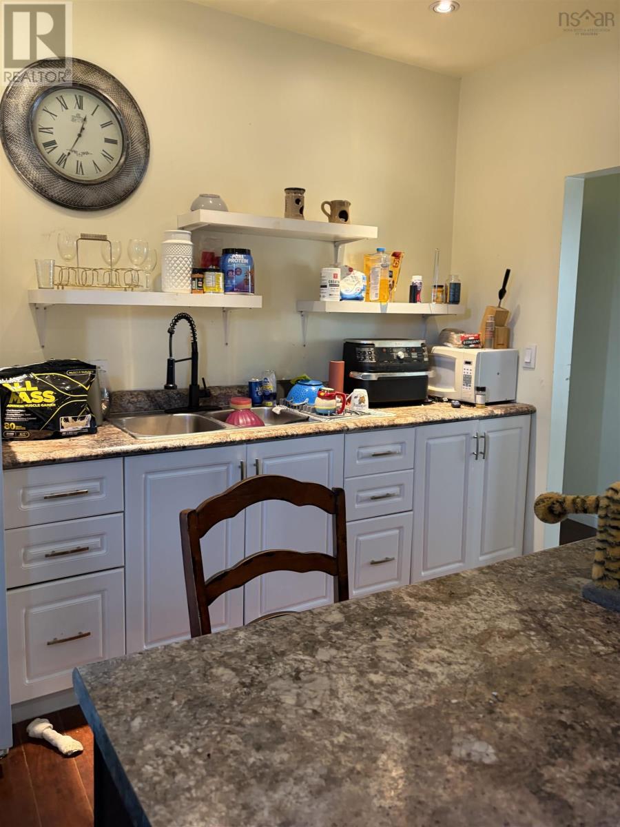 1491 Victoria Road - 28