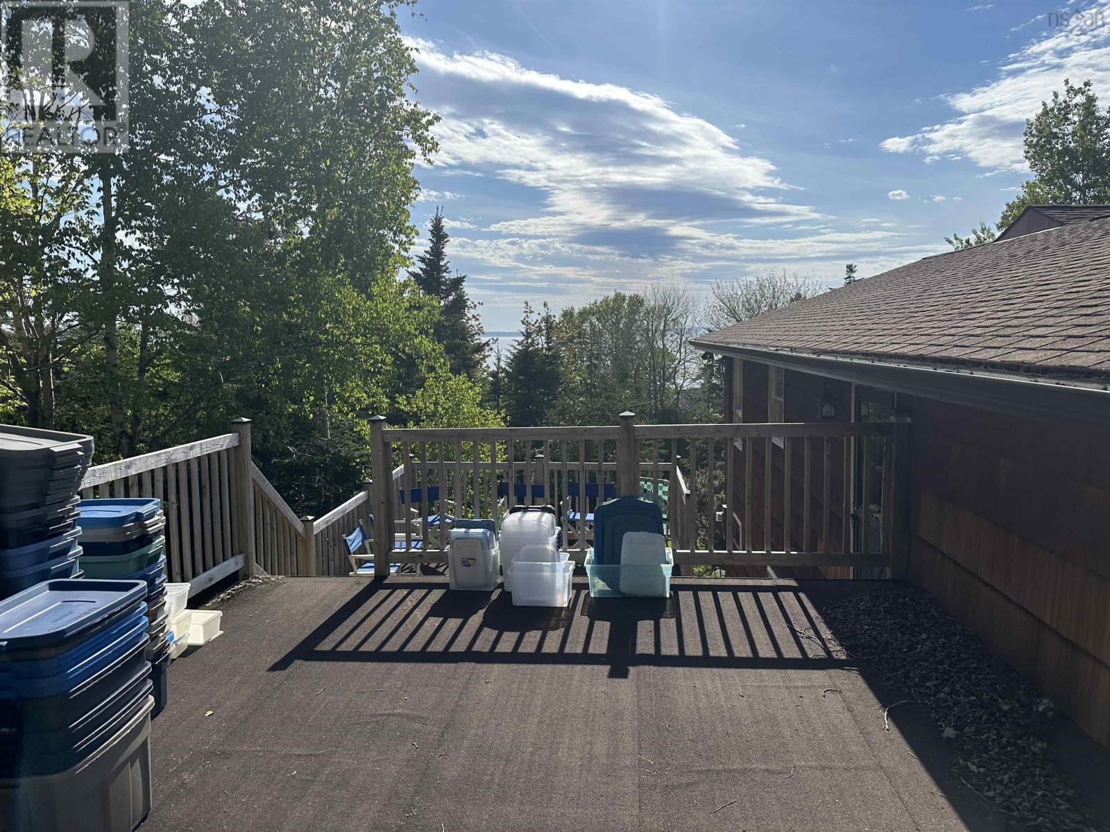179 Camelot Drive - 32