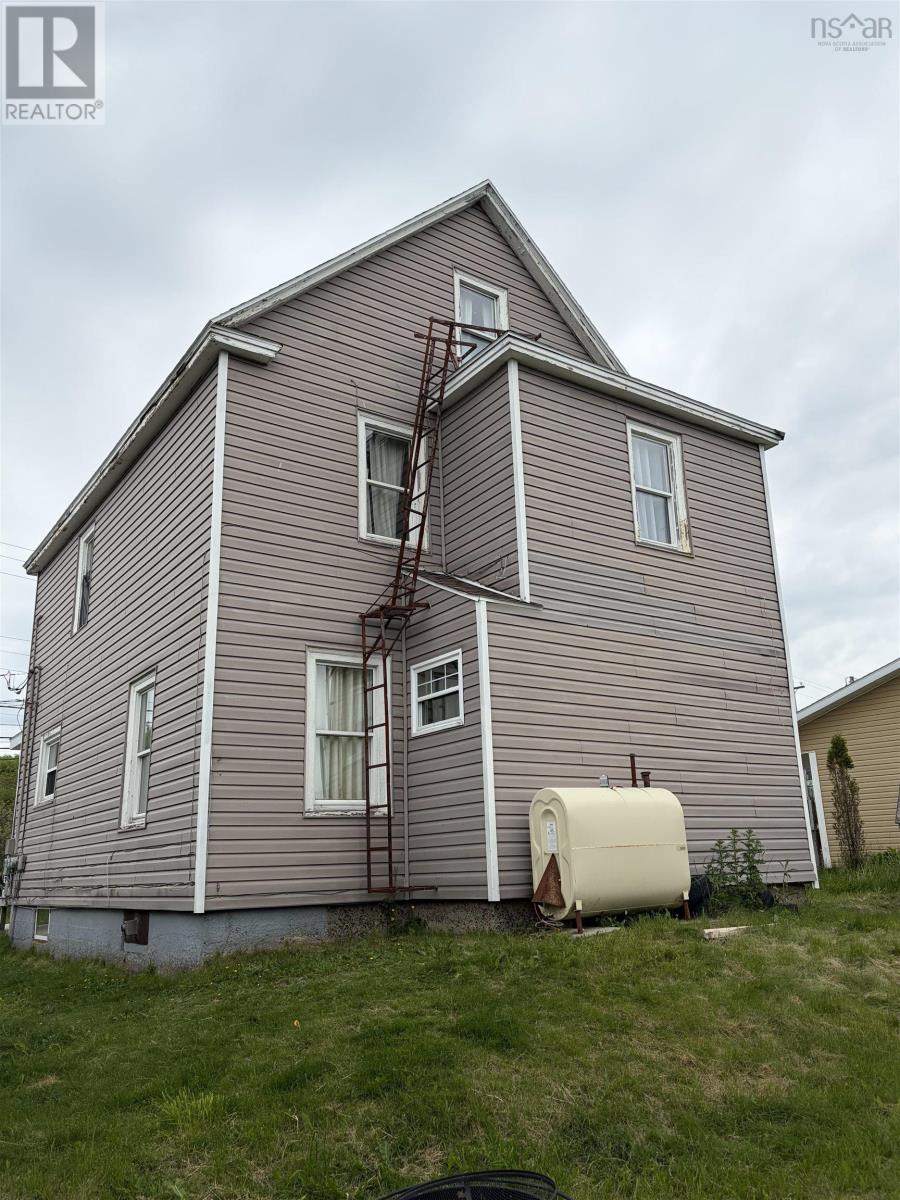 1491 Victoria Road - 5